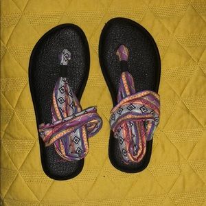 Sanuk “Yoga Sling” Sandal, Size 7
